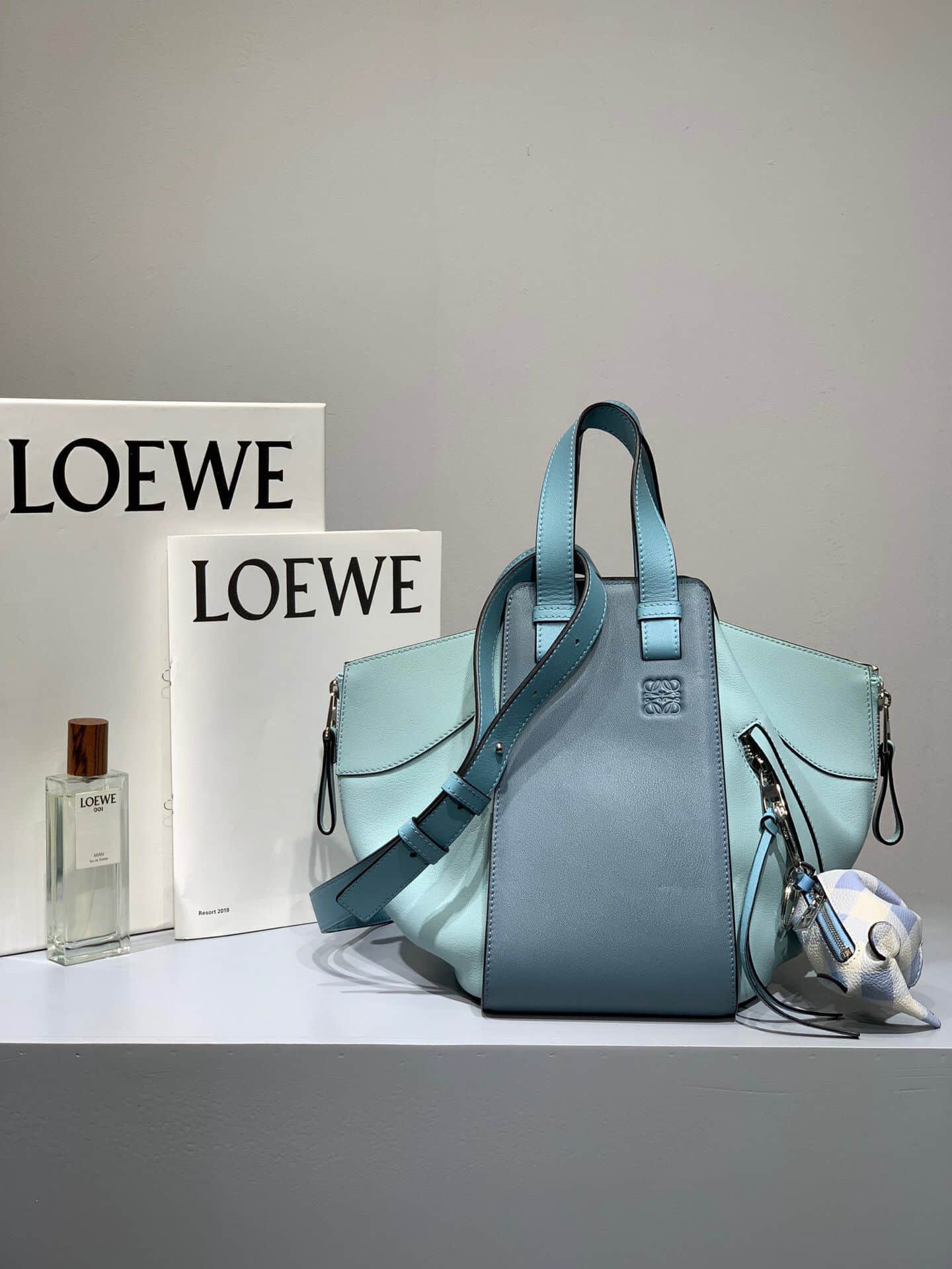 Loewe/罗意威 艳蓝拼 Hammock bag小号吊床包