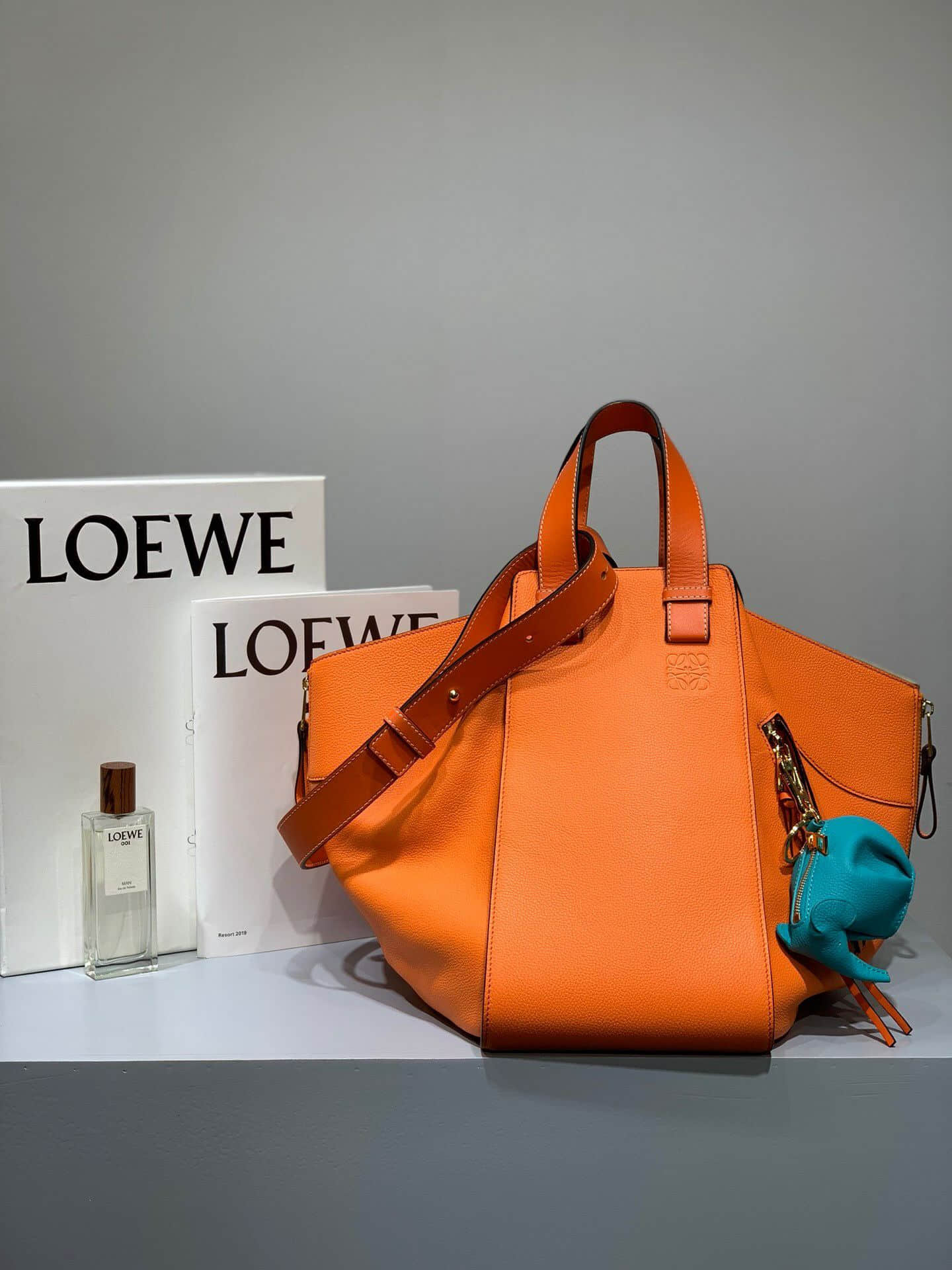Loewe/罗意威 Hammock bag吊床包 35CM