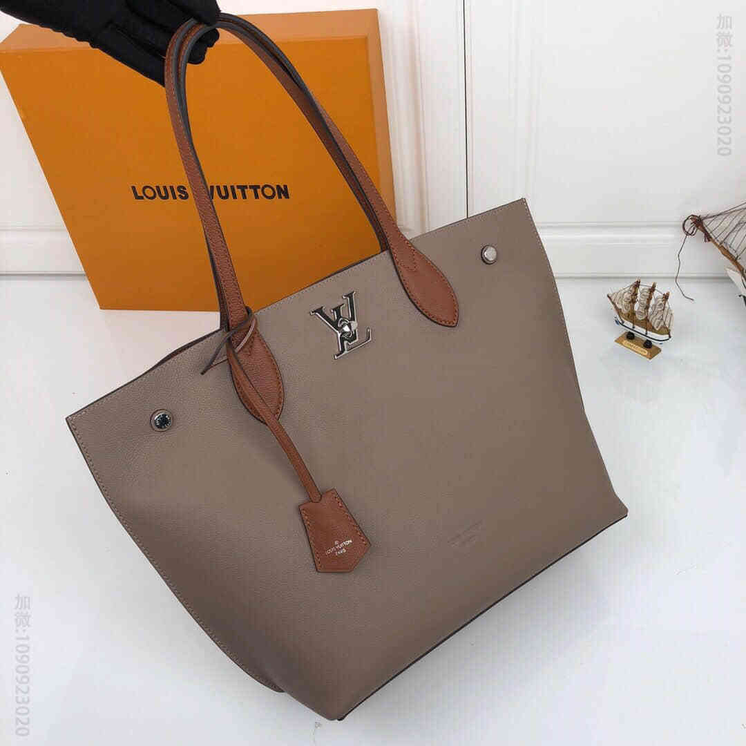 LV/路易威登 LOCKME手袋 M52409