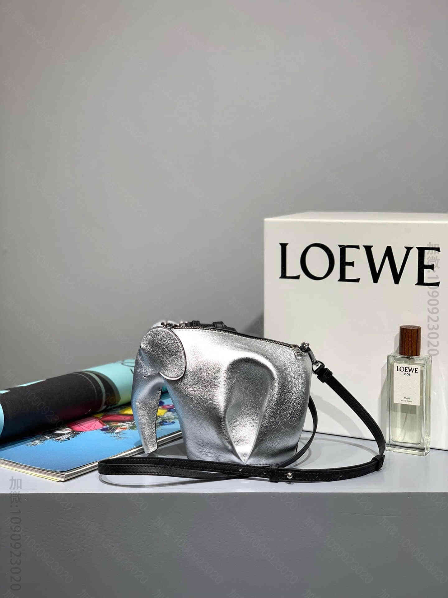Loewe/罗意威 银色小象包