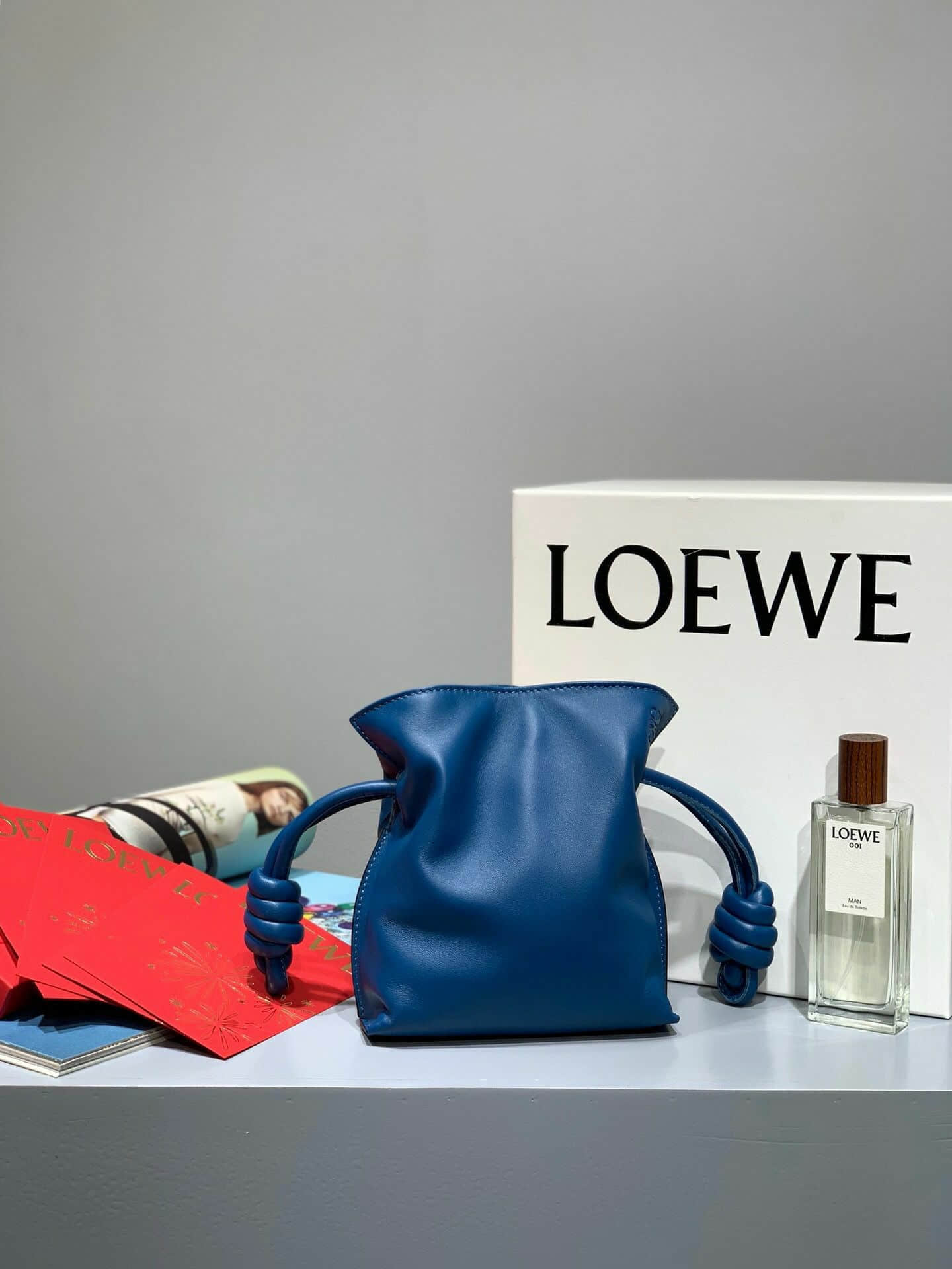高仿罗意威女士水桶包 罗意威女士水桶包 Loewe/罗意威 2023最新 学院蓝 迷你福袋Flamenco Bag绳结水桶包 罗意威水桶包 
