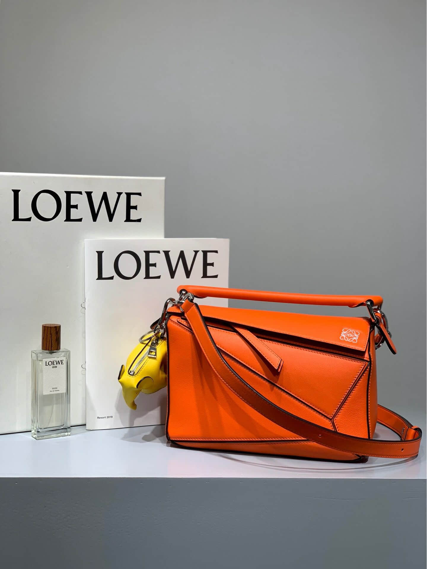 Loewe/罗意威 果粒橙 灭世级 Puzzle24cm小号几何包