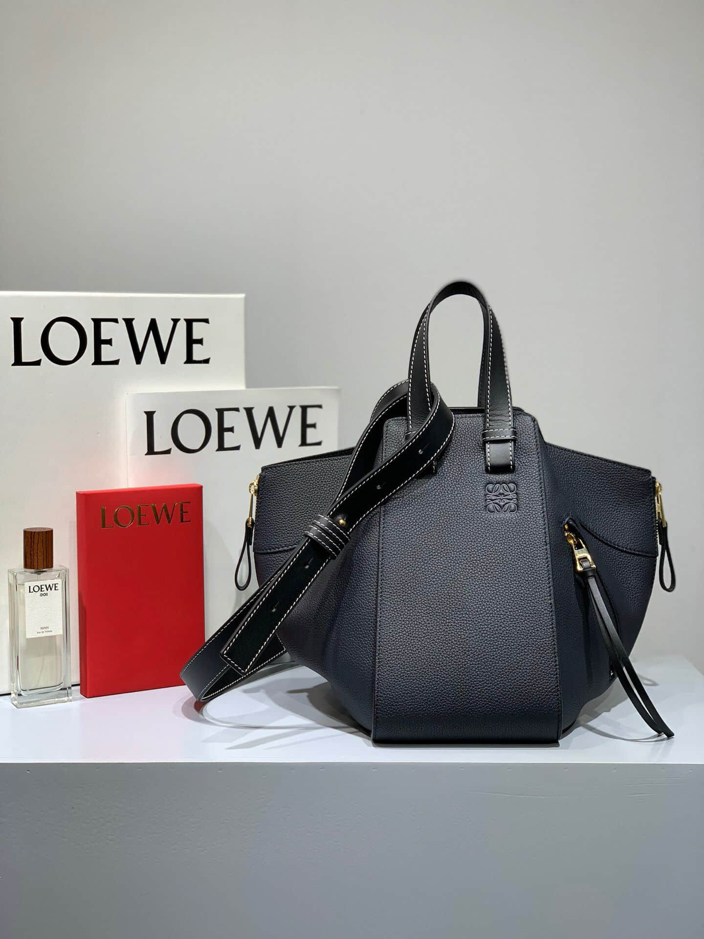 Loewe/罗意威 午夜蓝 Hammock bag小号吊床包