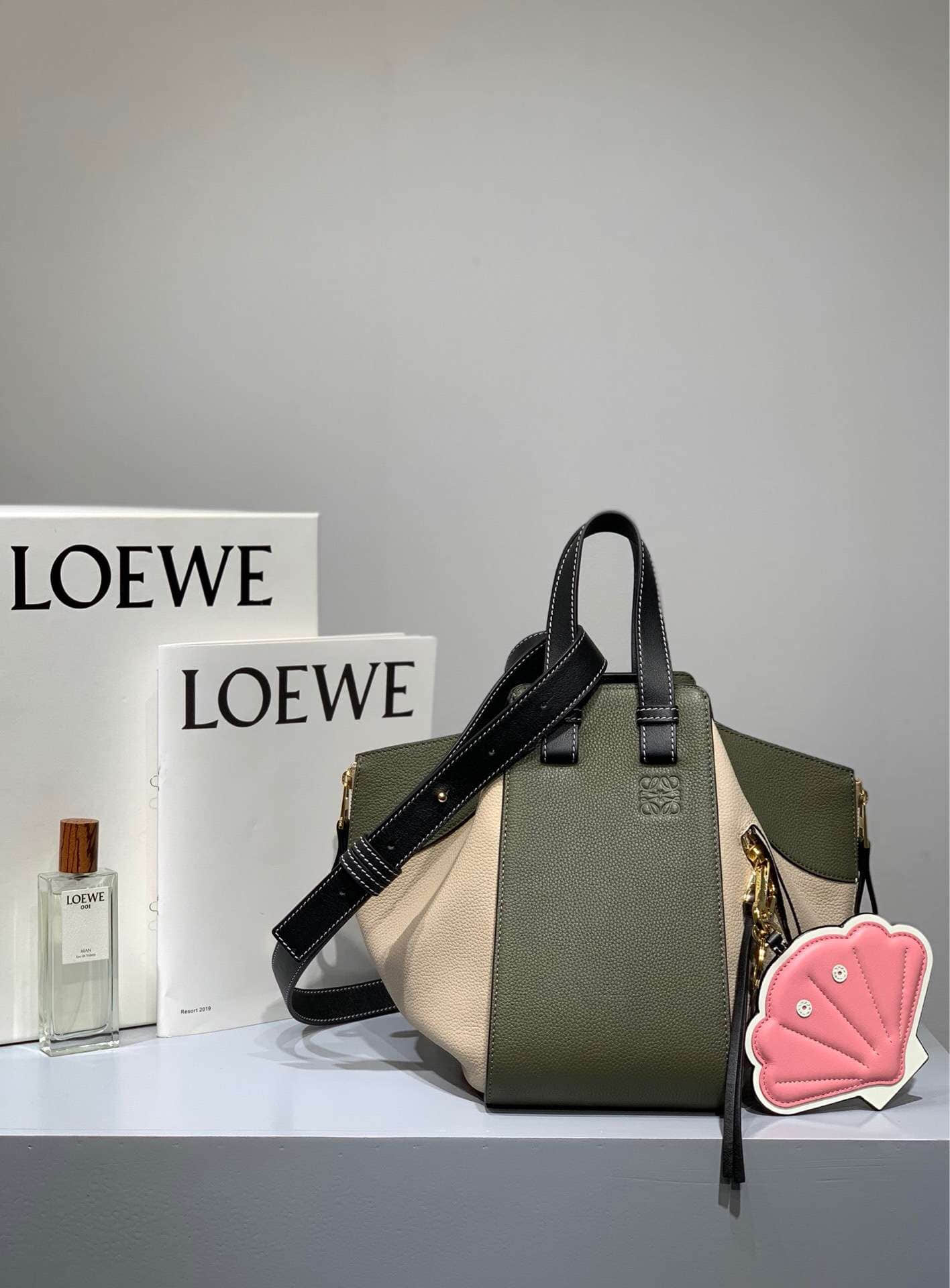 原单罗意威女士手提包 罗意威女士手提包 Loewe/罗意威 军绿拼 Hammock bag小号吊床包 