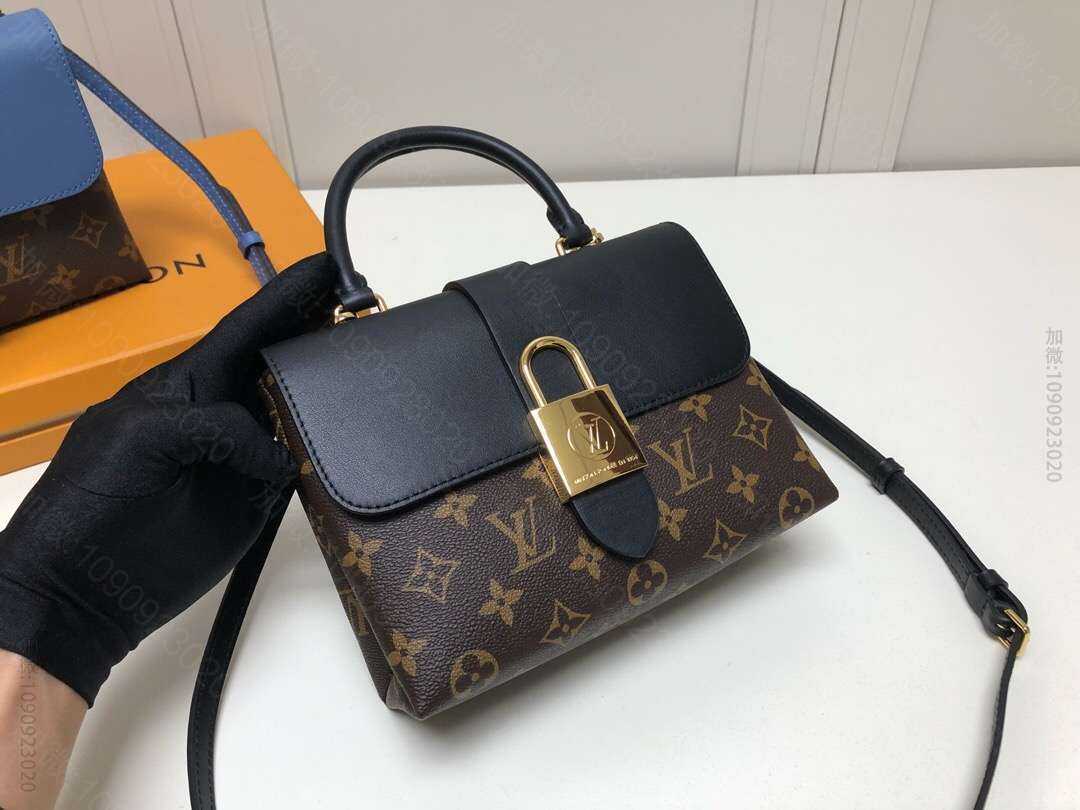 LV LOCKY BB挂锁饰锁头包 M44141
