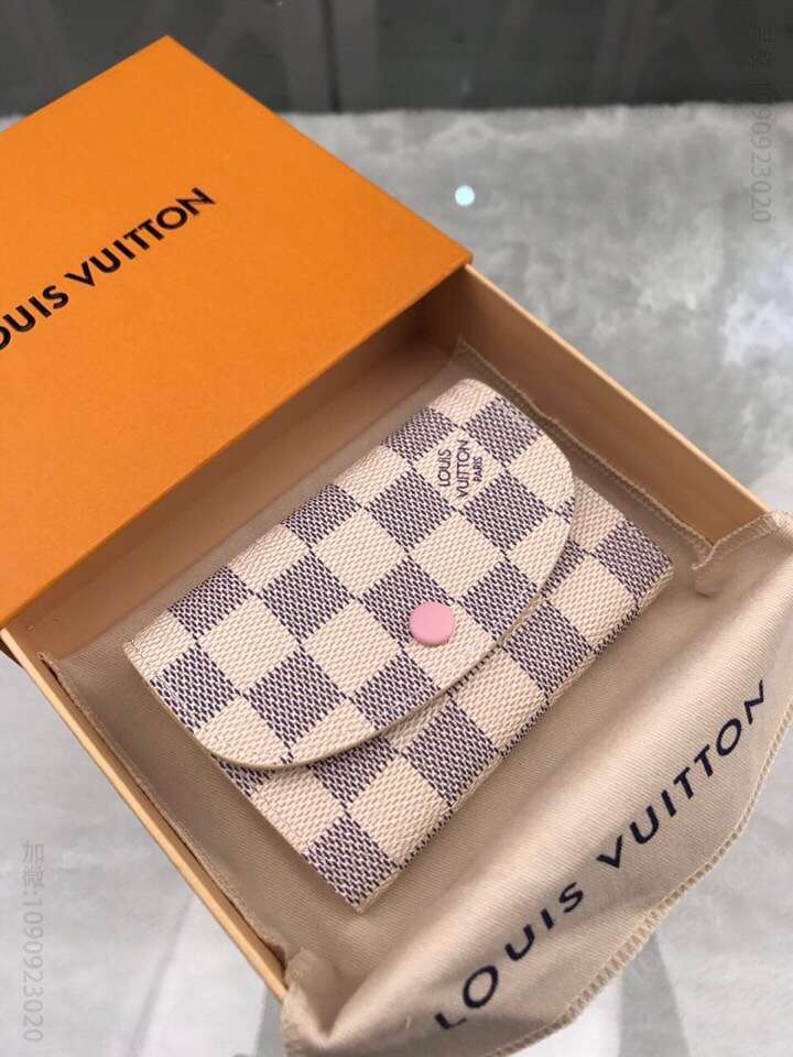 LV N62361白格