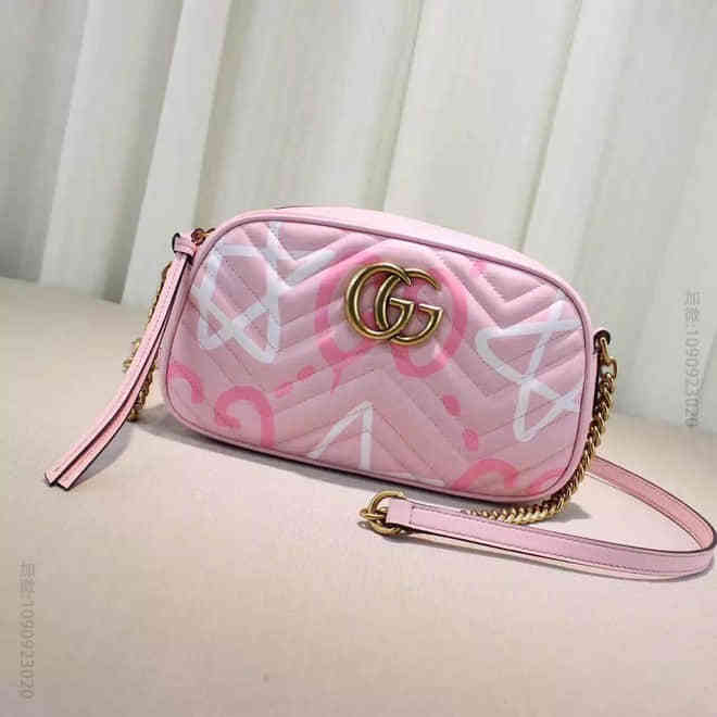 Gucci古驰 新品，款号：447632粉色涂鸦，My Good Life'...