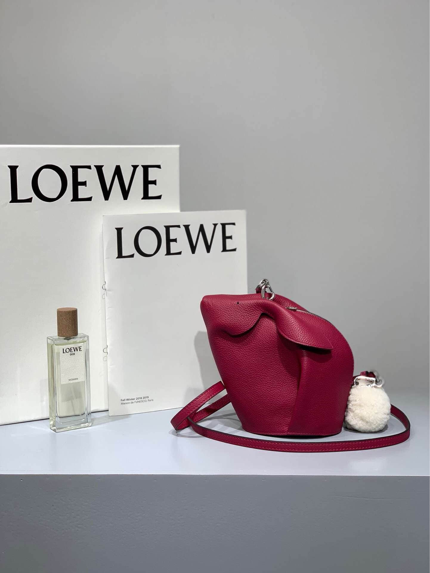 Loewe/罗意威 树莓红Bunny Bag兔子包