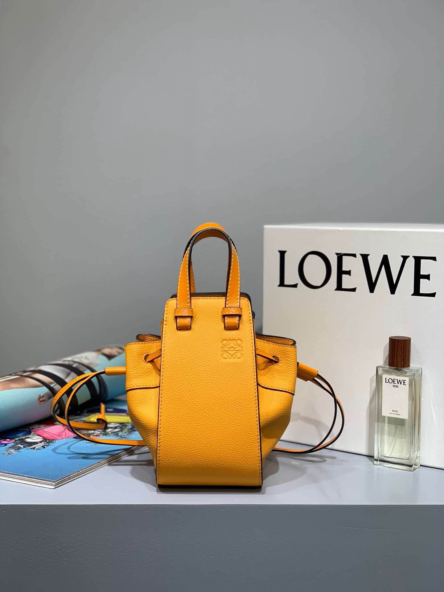 Loewe/罗意威 明黄色 Mini Hammock Dw Bag迷你吊床包