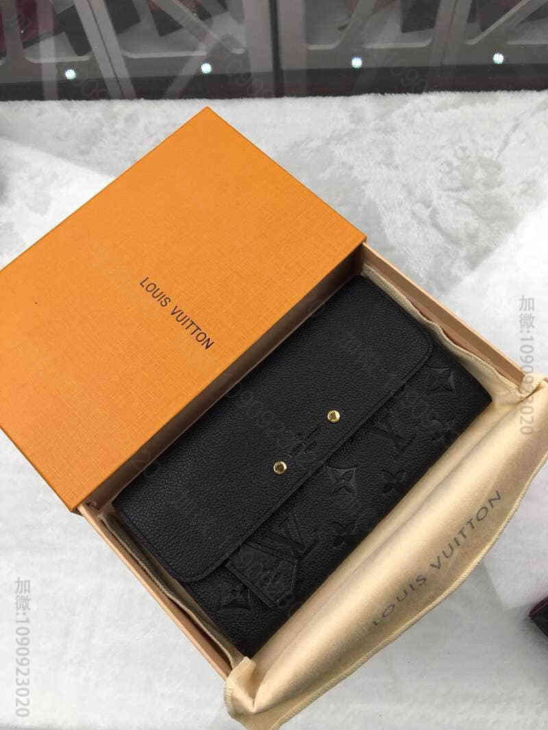 LV M61833
