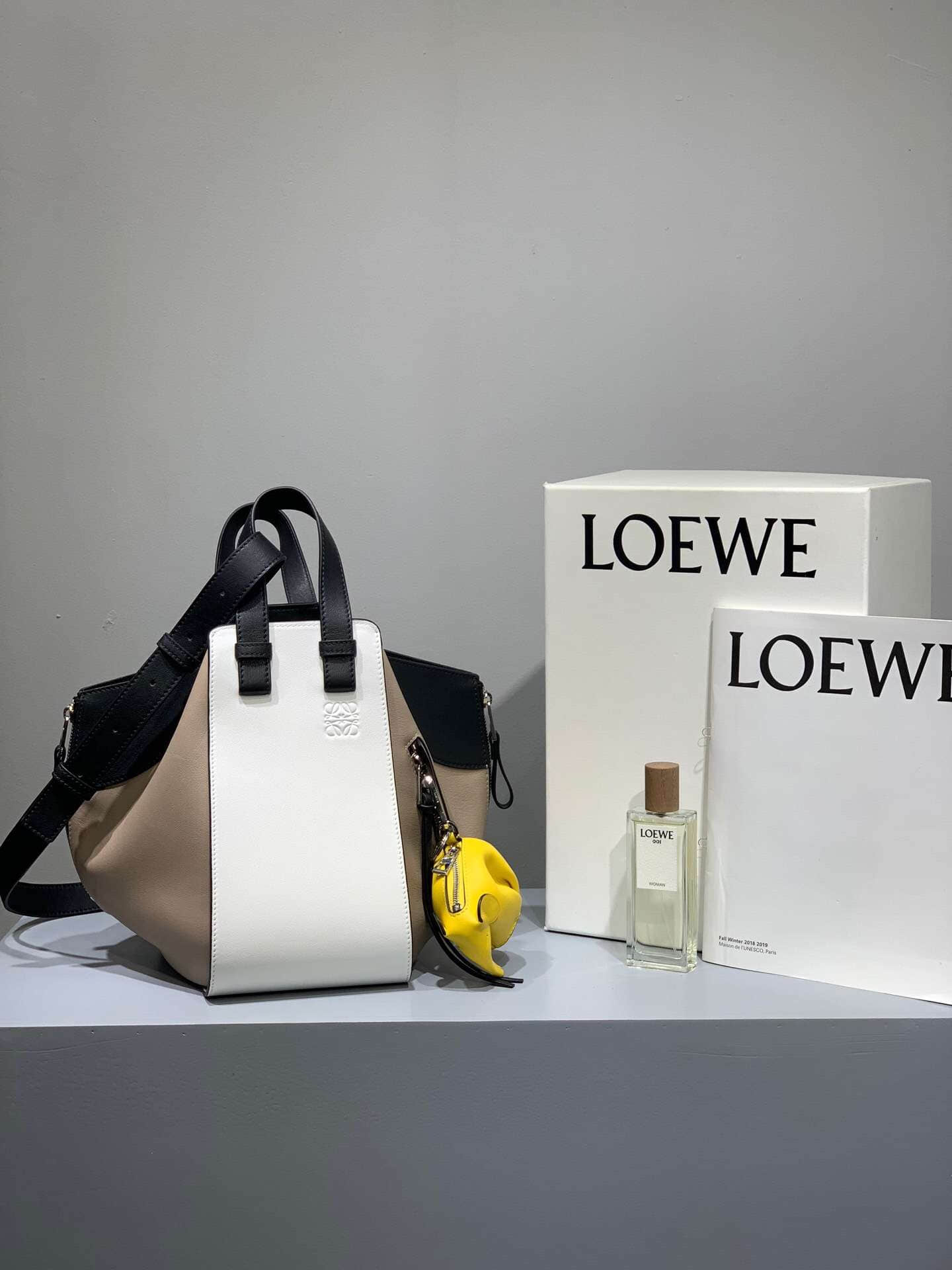 Loewe/罗意威 黑白拼 Hammock bag小号吊床包