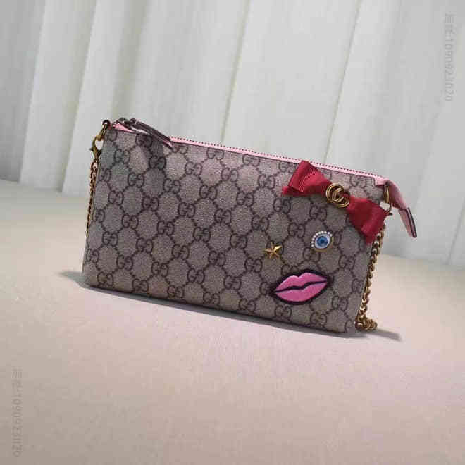 奢侈品牌古驰手拿包 Gucci 新品来袭 新款 431396粉色 个性粉红 时尚小清新手拿包 海外定制铁链 古驰女包