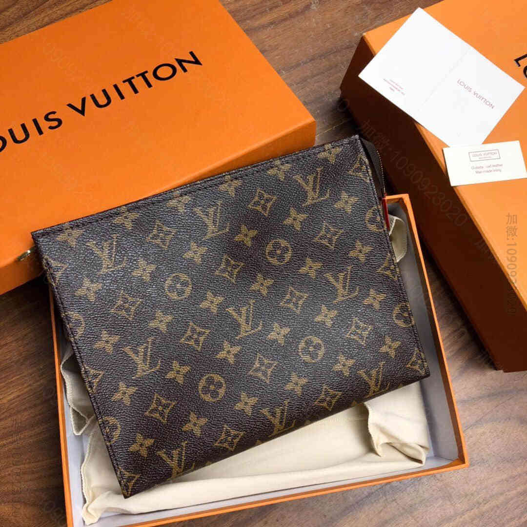 LV M47542 老花26号洗刷包/手包