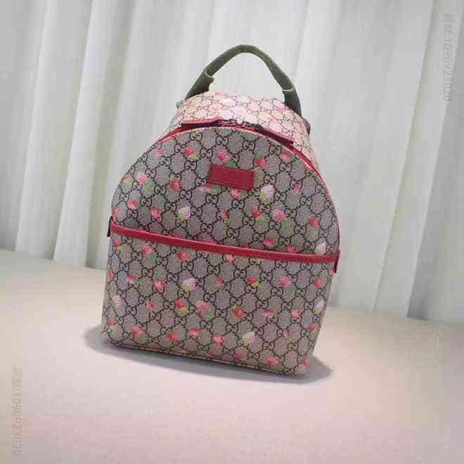 Gucci古驰 271327 火爆新品 萌萌哒的mini双肩包 爱心肩带