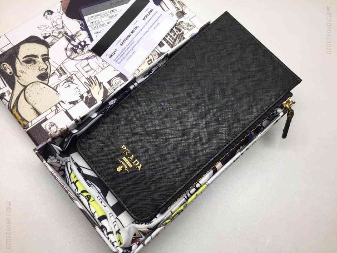 Prada 1M1213 28卡位十字纹牛皮多卡位卡包