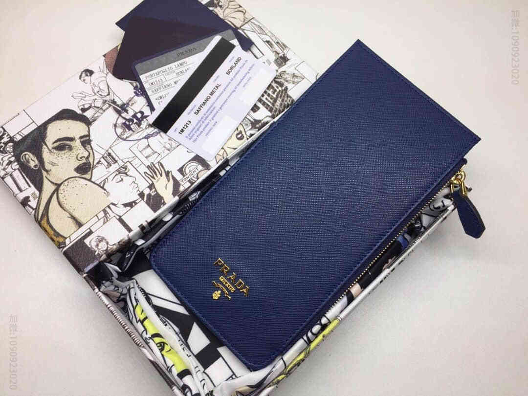 Prada 1M1213 28卡位十字纹牛皮多卡位卡包