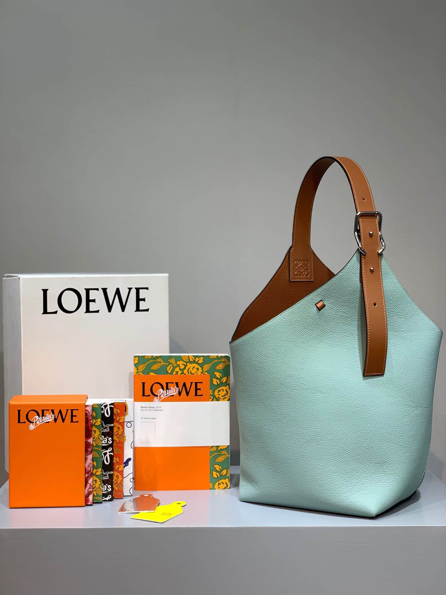 Loewe/罗意威 Balloon Bag水绿色菜篮子水桶包