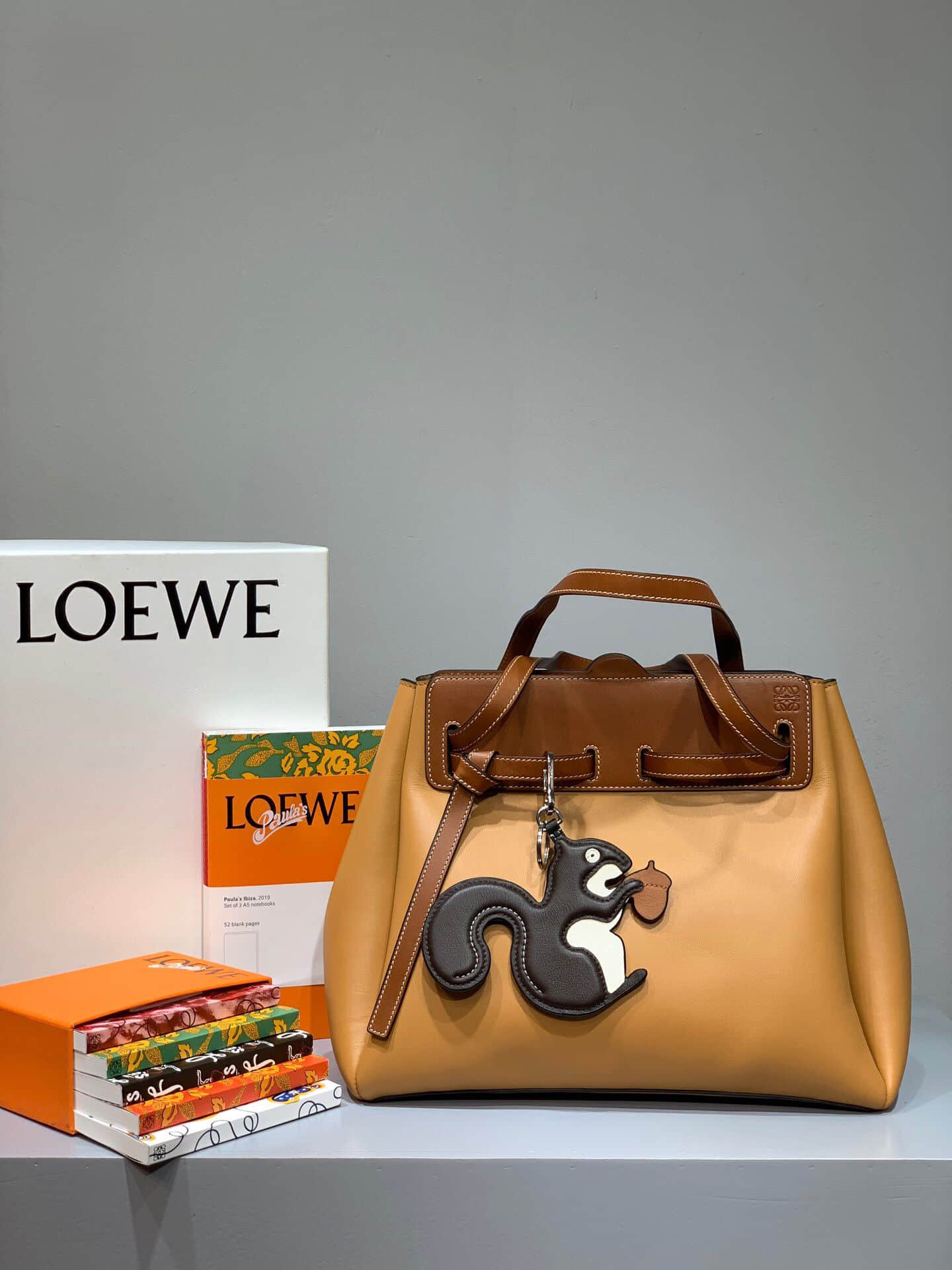 Loewe/罗意威 2023新款 Lazo Shopper 手提包