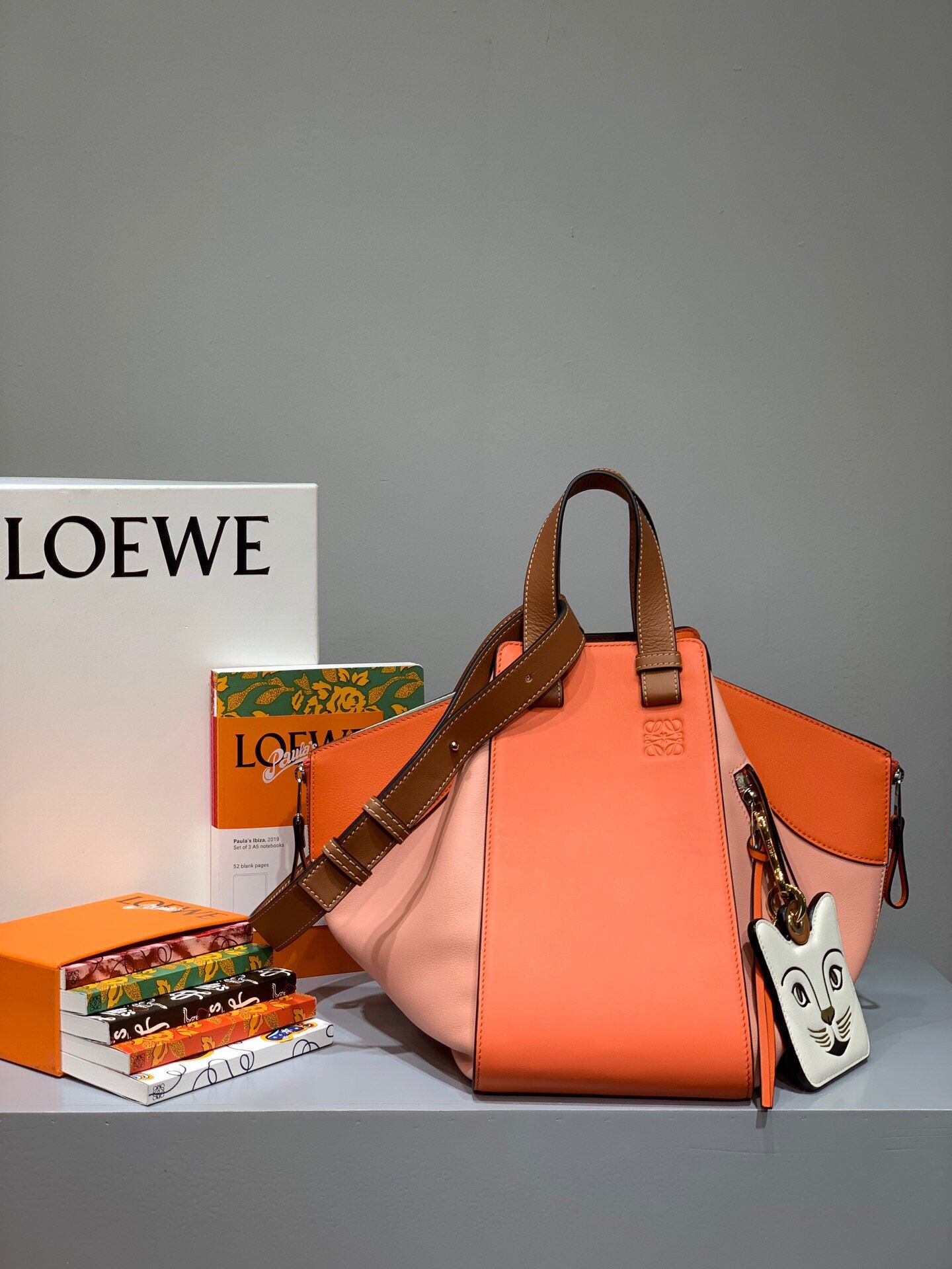 Loewe/罗意威 西柚拼 Hammock bag中号吊床包