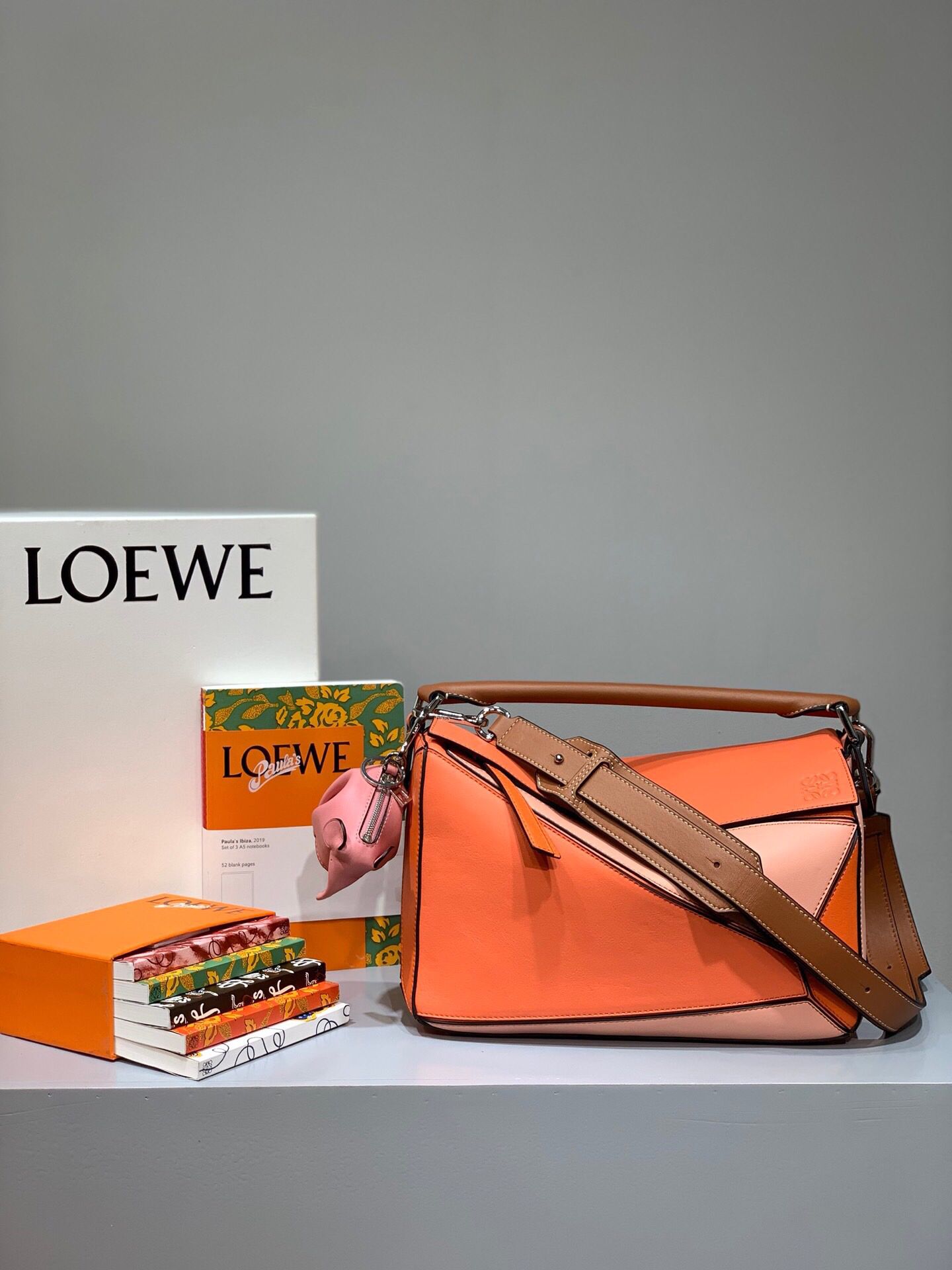 Loewe/罗意威 西柚拼 Puzzle29cm中号几何包