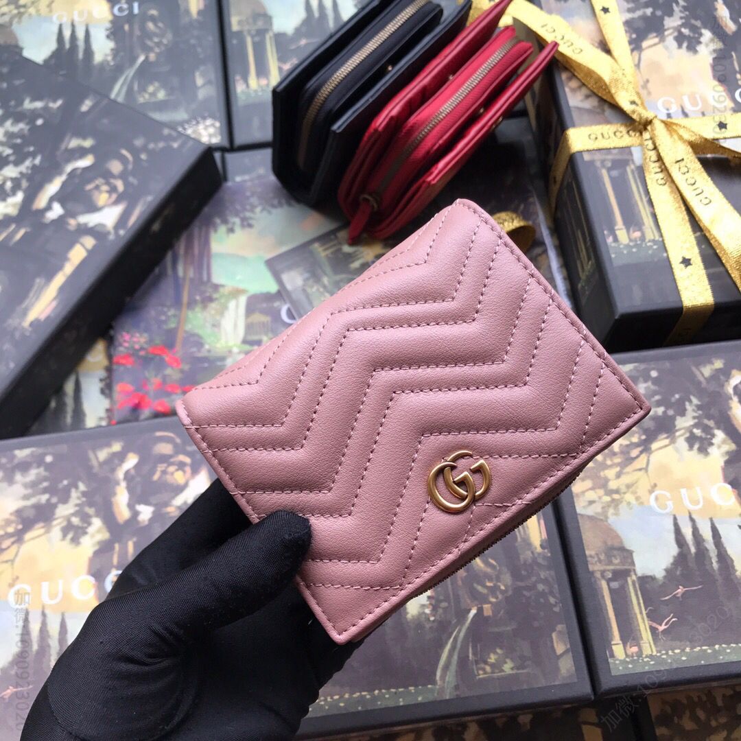 Gucci古驰 GG Marmont绗缝V型皮革小号钱包 546580