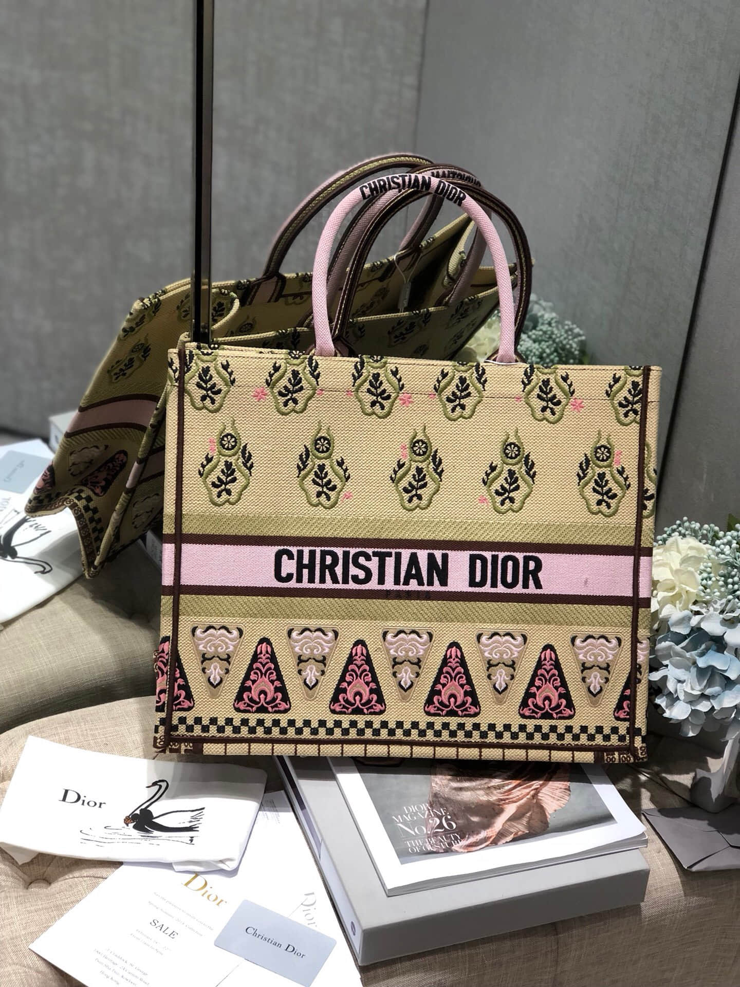 原单迪奥女士购物袋 迪奥女士购物袋 Dior/迪奥 Book Tote 彩色提花帆布购物袋 