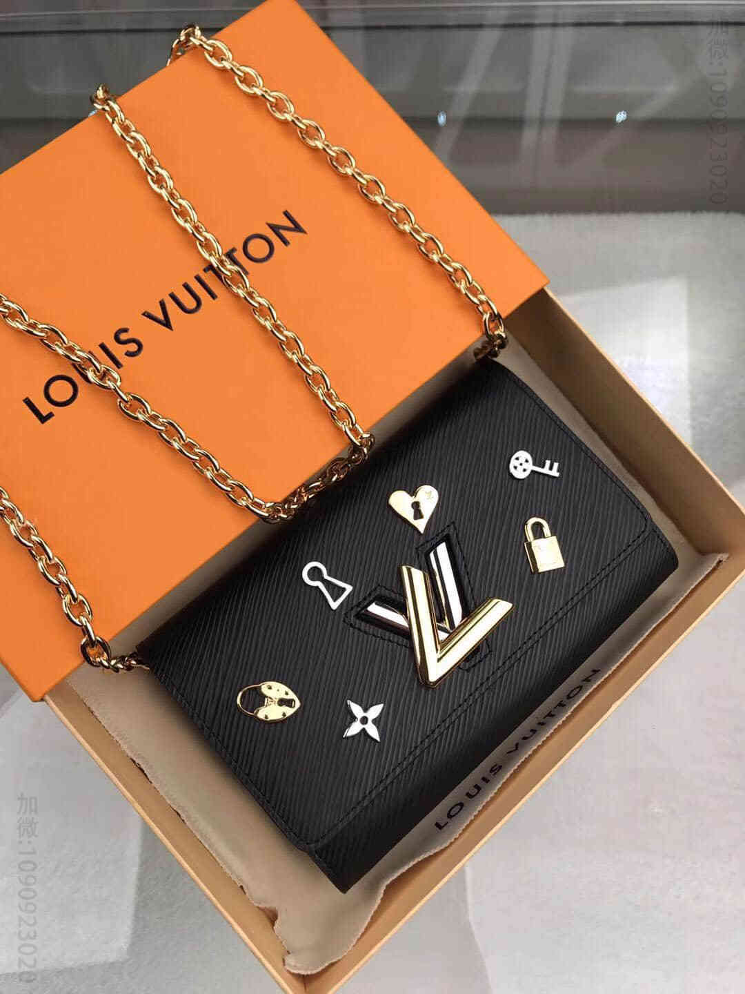 LV单肩女包 LV 2023新款水波纹皮革Twist链条包 M63987 路易威登斜跨包 LV女包网站 M63987