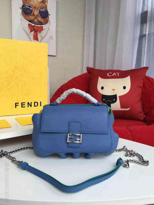 尾货原单Fendi芬迪走秀款牛胎皮波纹波浪主题款肩背链条包