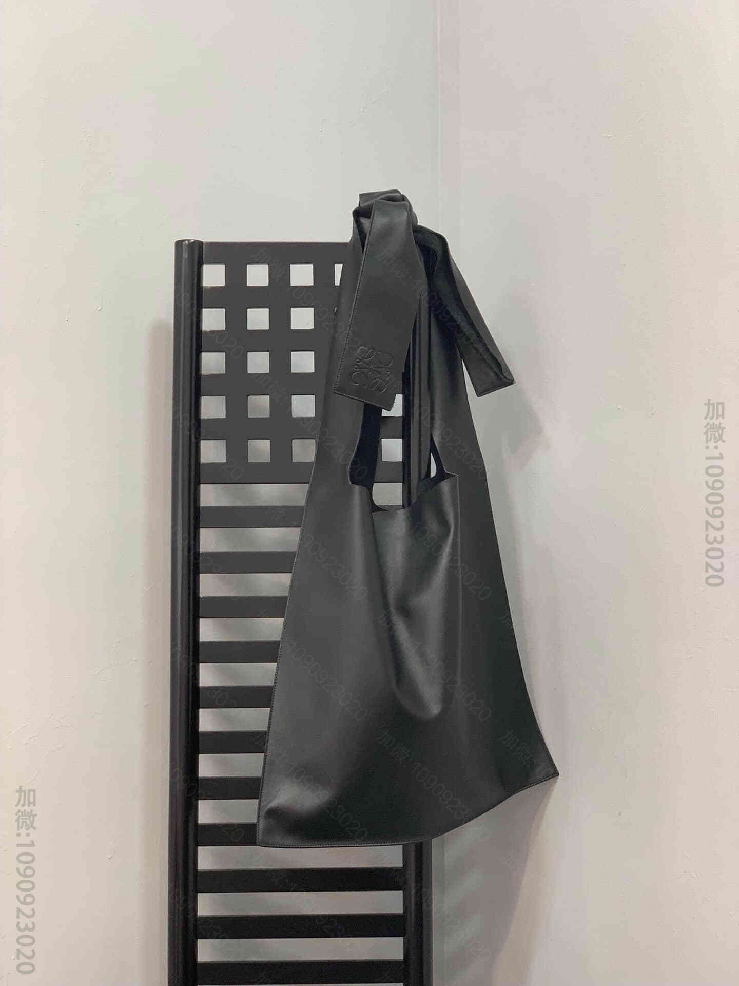 Loewe/罗意威 2023新款Hobo和尚包/尼姑包