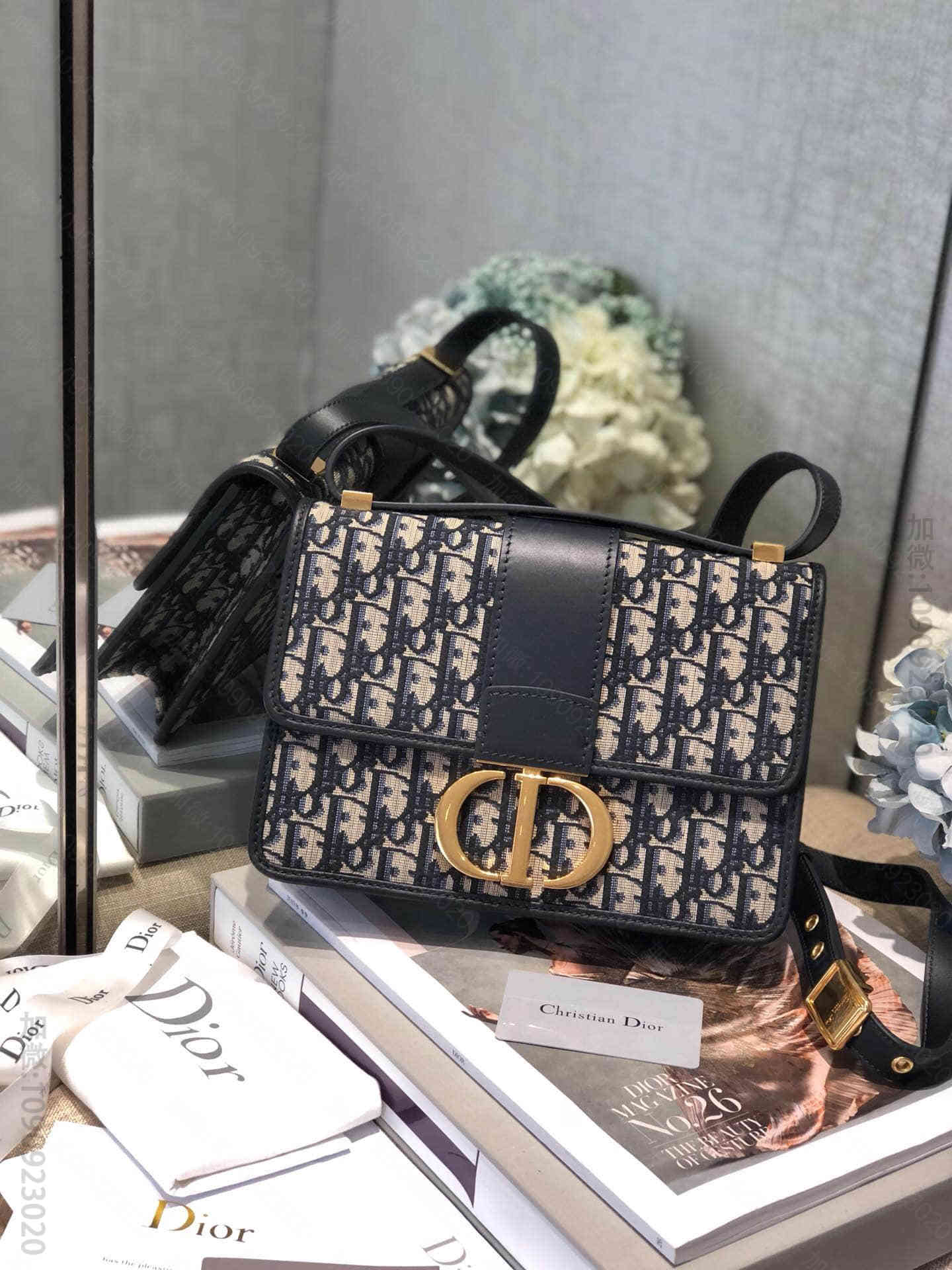 Dior迪奥 19新款30 MontaigneCD扣翻盖邮差包蒙田包单肩包斜...