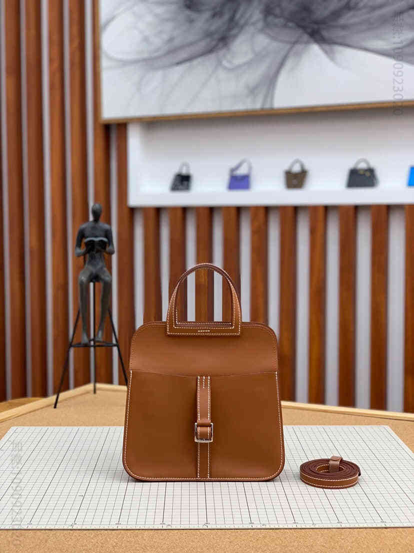 Hermes/爱马仕 mini halzan马蹄包 金棕22CM