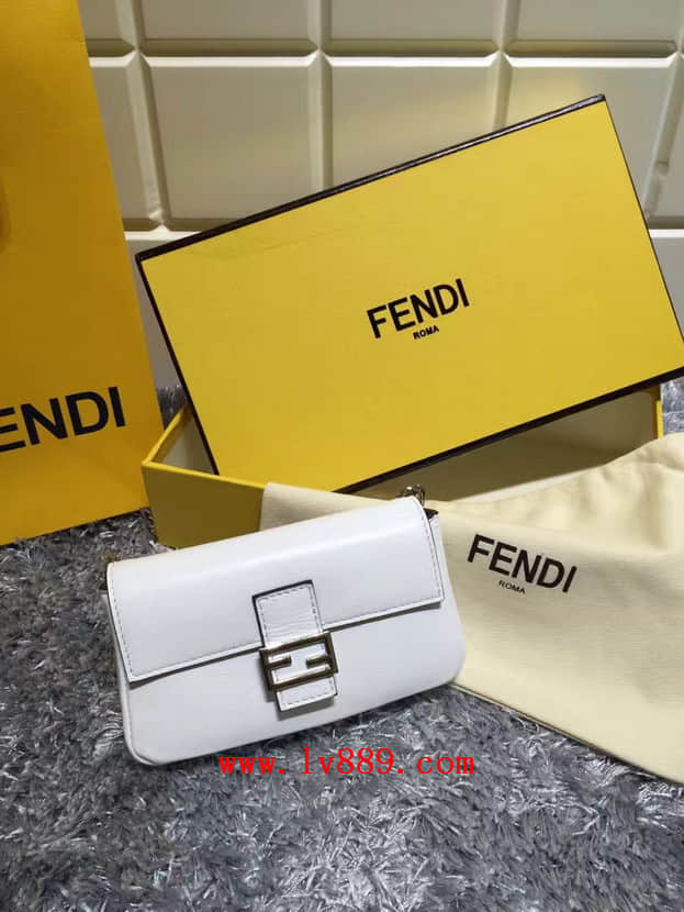 香港专柜代购 芬迪FENDI 212 时装秀MICRO BAGUETTE 按扣翻盖 链条手袋
