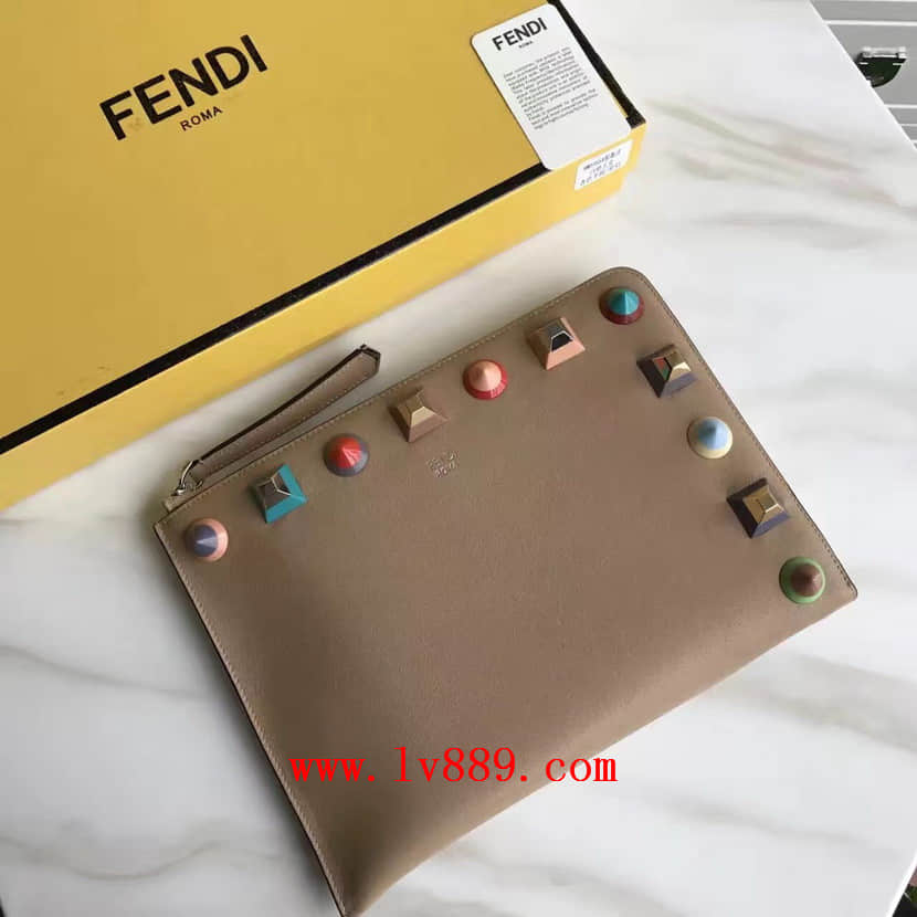 顶级原单 芬迪FENDI 0365S ROMA标志 小牛皮彩钉手拿包