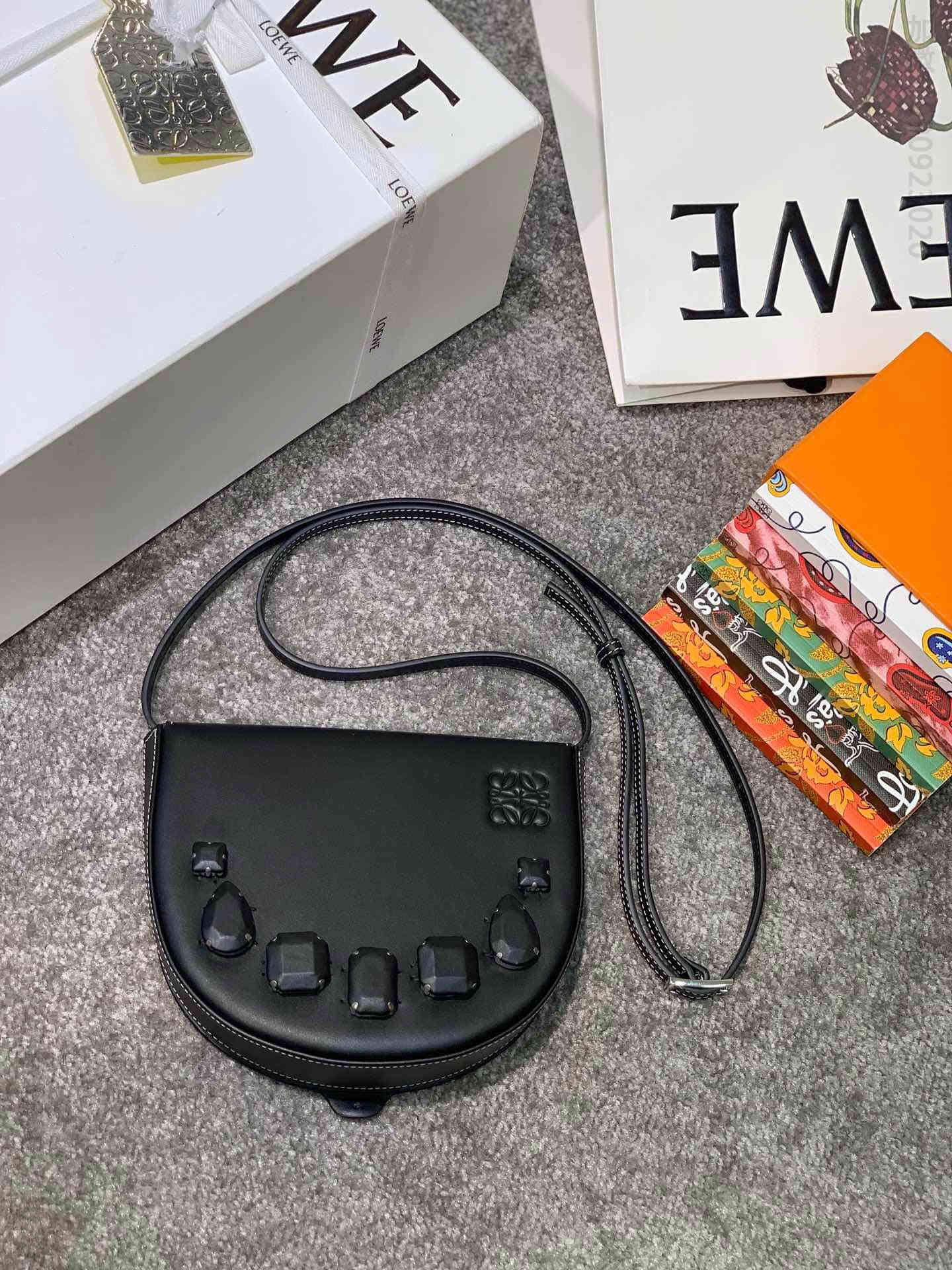 Loewe/罗意威 Heel Pouch钻石腰包+斜挎包