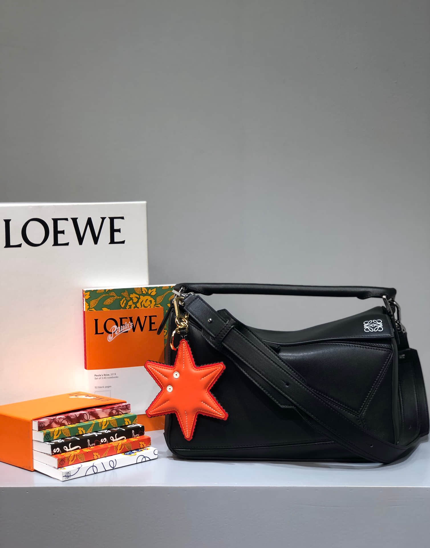 Loewe/罗意威 黑色 Puzzle29cm中号几何包