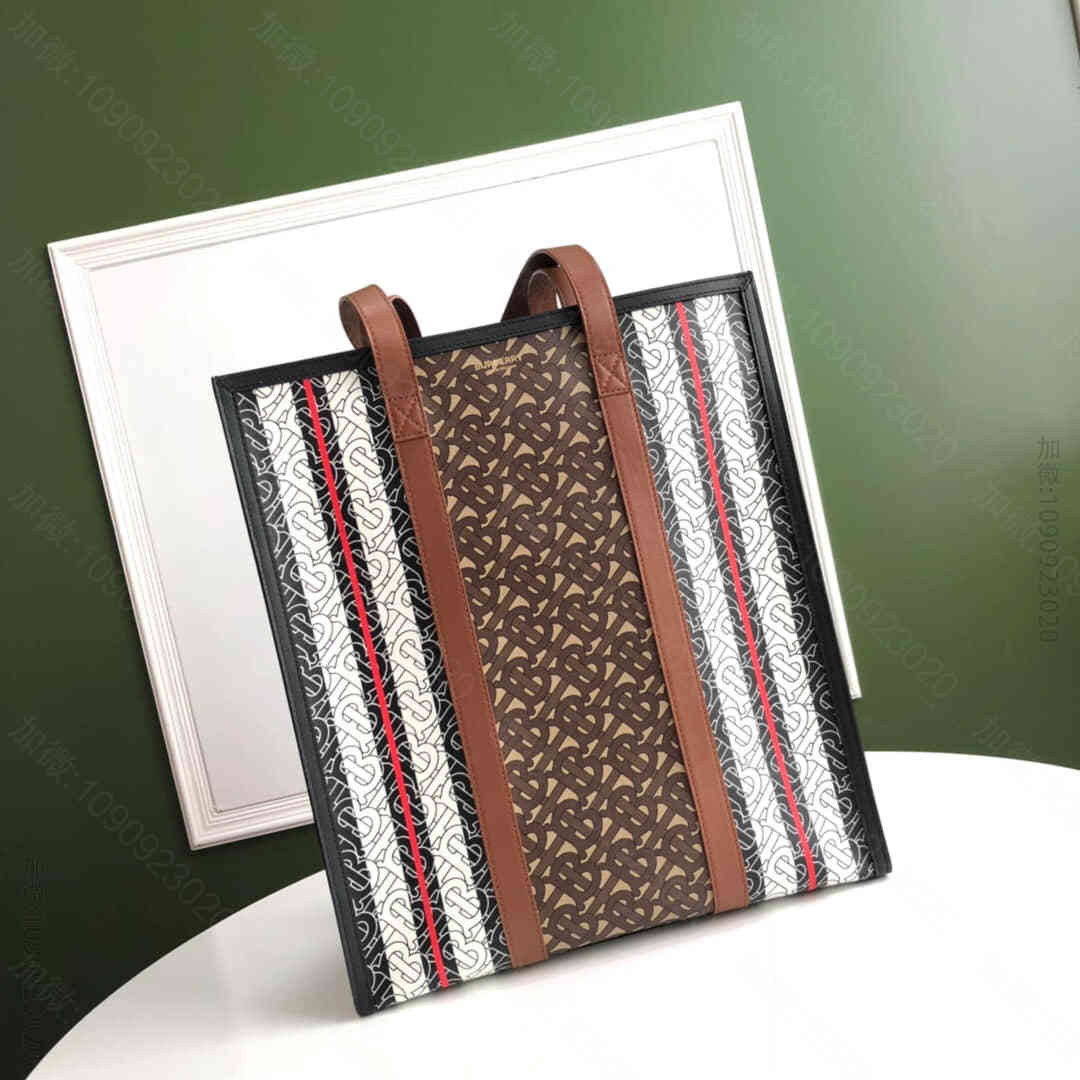 Burberry/巴宝莉 专属标识条纹环保帆布竖版托特包 80172101