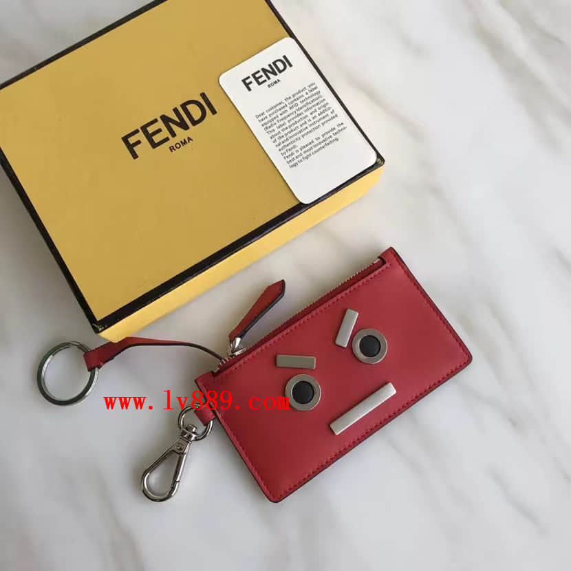 芬迪FENDI 0235-SL9 小牛皮三家层卡片套 男女通用零钱包