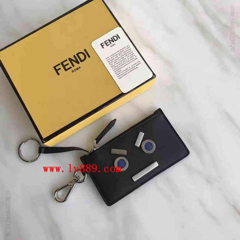 香港渠道代购 芬迪FENDI 0235-SL9 小牛皮三家层卡片套 男女通用零钱包