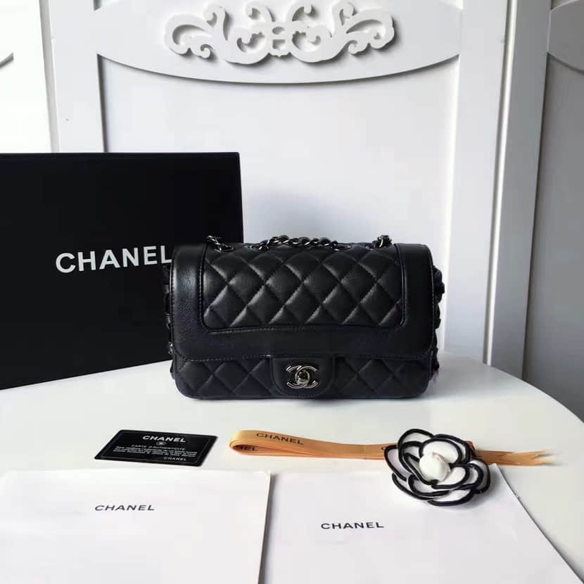Chanel Flap bag最新品胎牛皮单肩斜挎口盖包