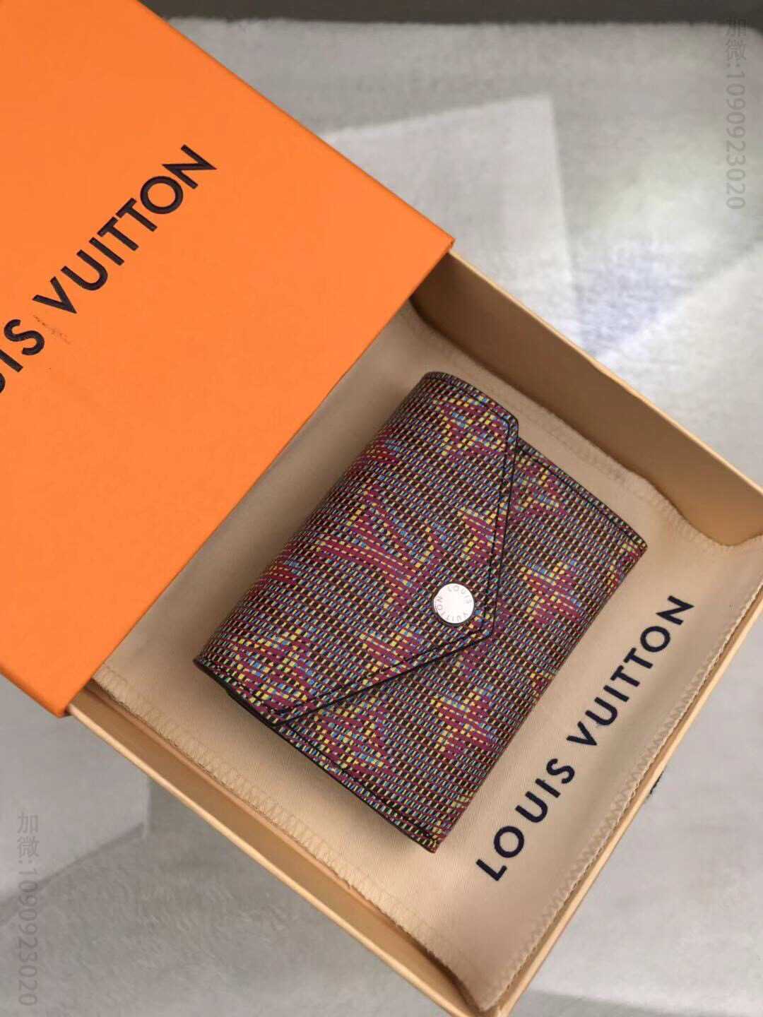LV M68673红花