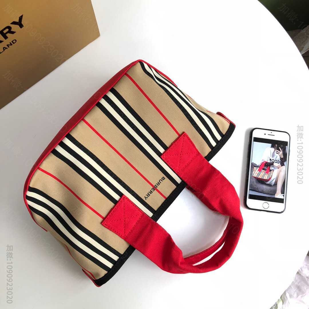 Burberry/巴宝莉 B家最新轻便棉质托特包