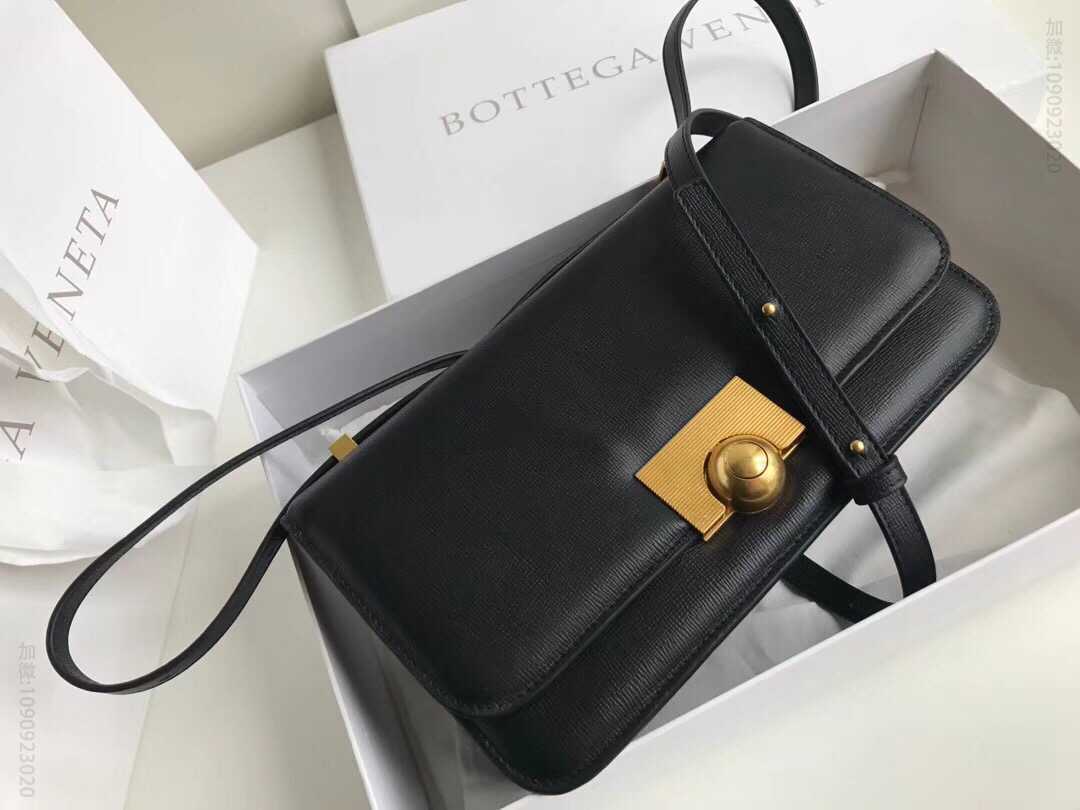 (Bottega Veneta)BV 578009 box金属复古单肩斜挎包