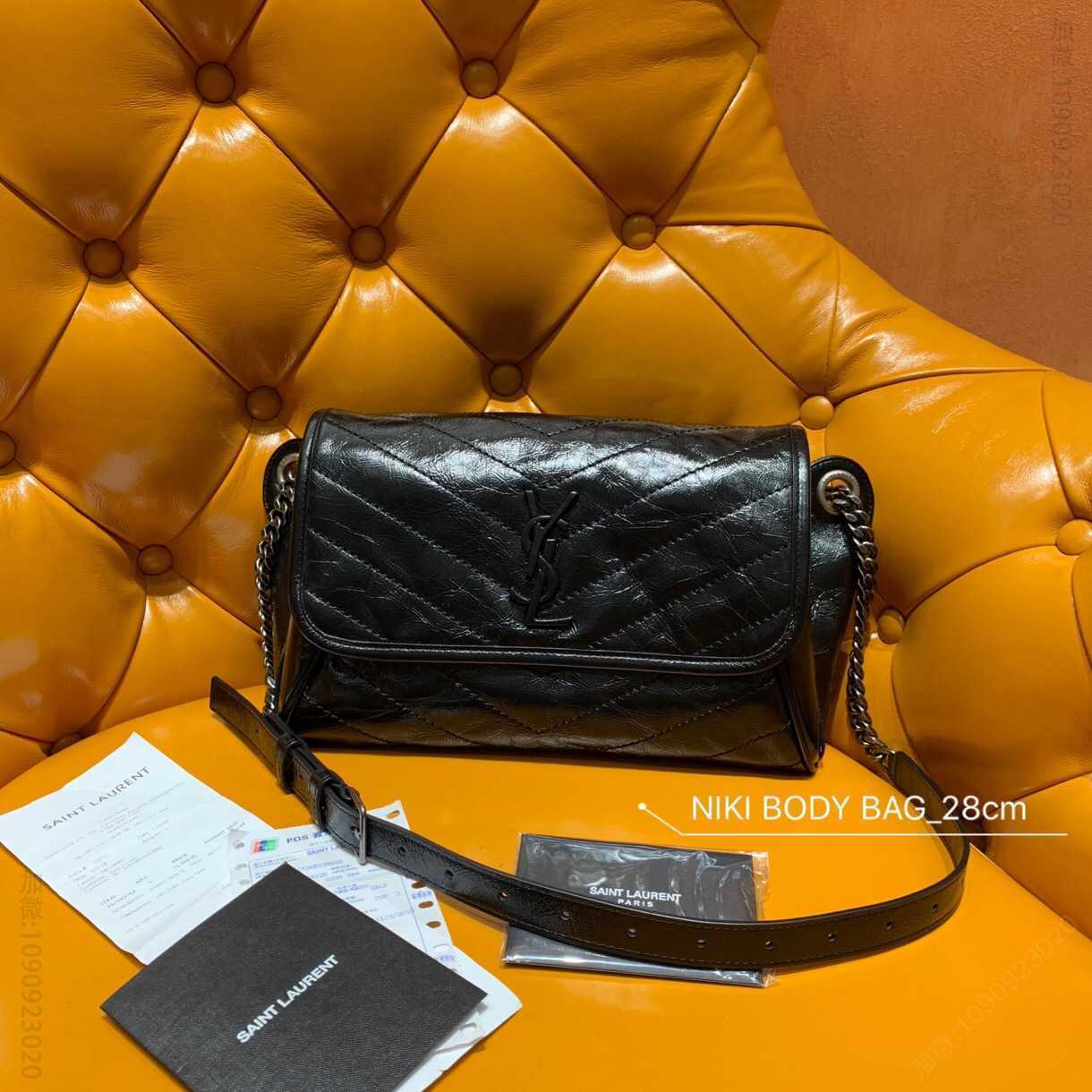 YSL/圣罗兰 NIKI 复古褶皱真皮贴身包 577124
