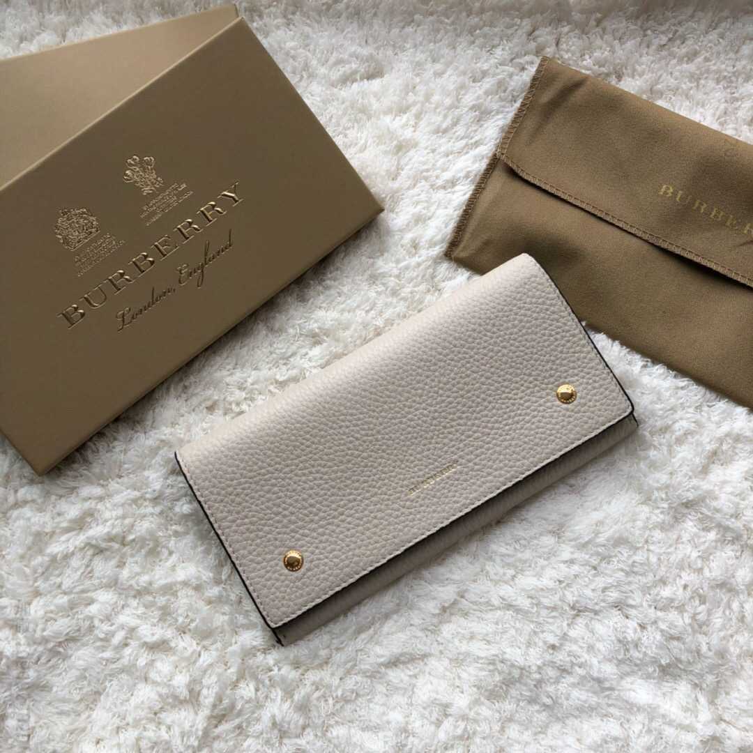 Burberry/巴宝莉 贝尔特系列双色长款钱夹