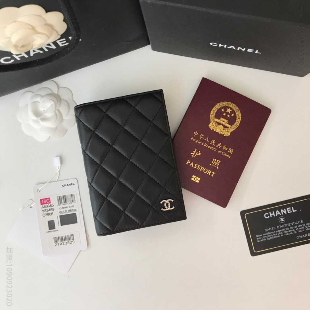 Chanel/香奈儿 经典护照夹 80385