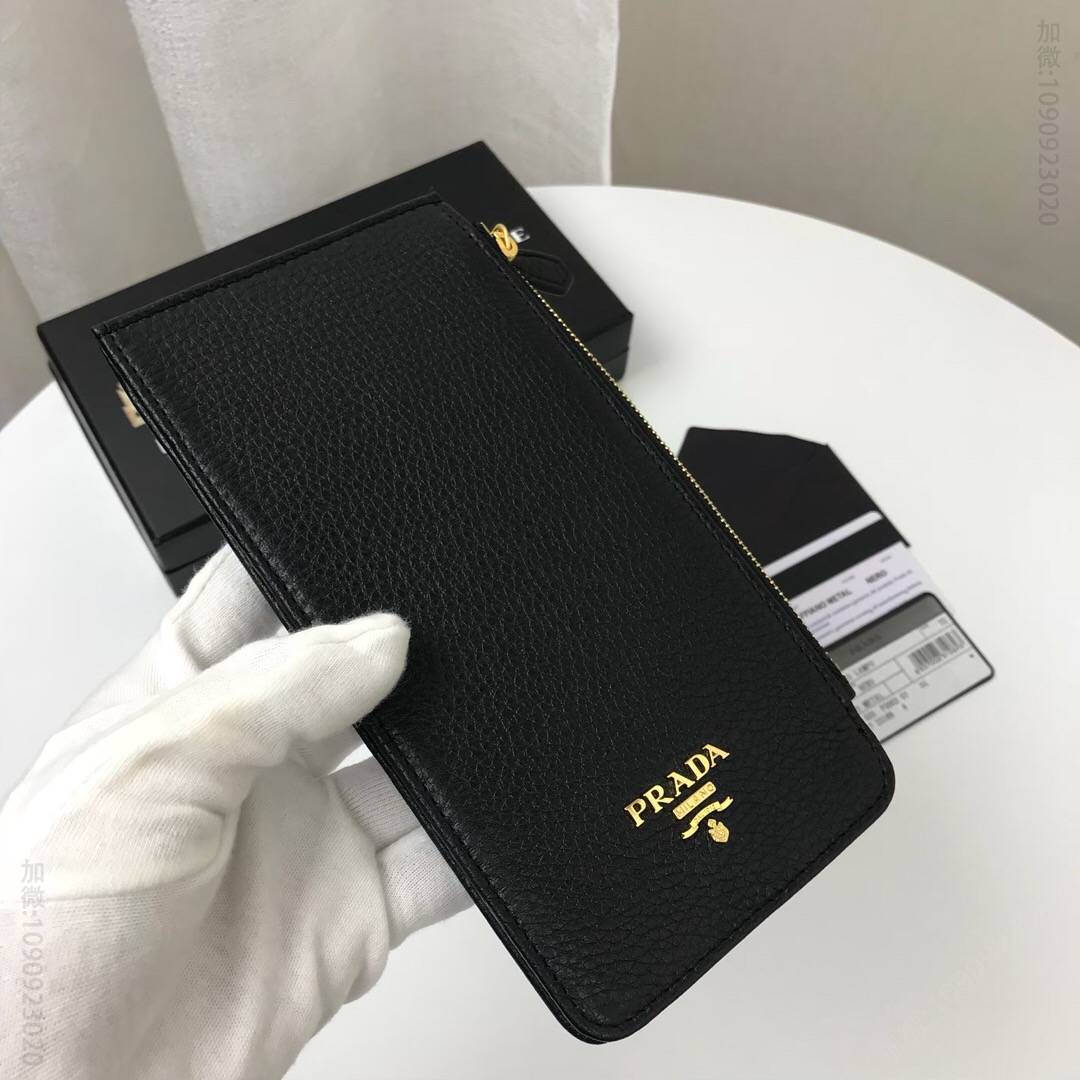 Prada/普拉达 28卡位摔纹牛皮多卡位卡包 1M1213