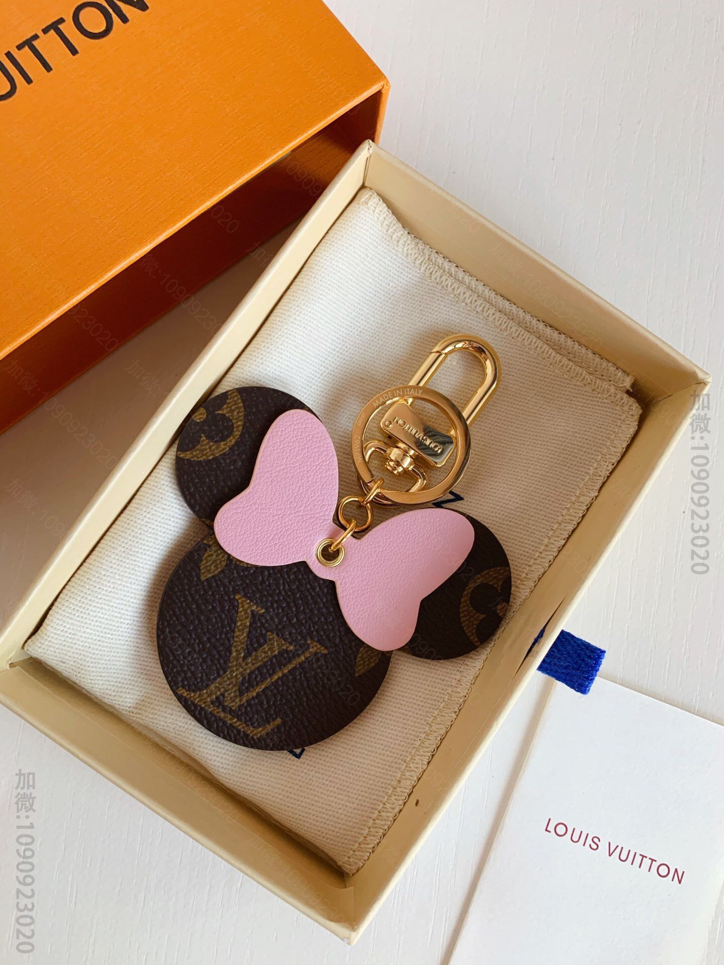 LV 迪拜Vip限量纪念款 Mickey mouse 包挂饰/钥匙扣