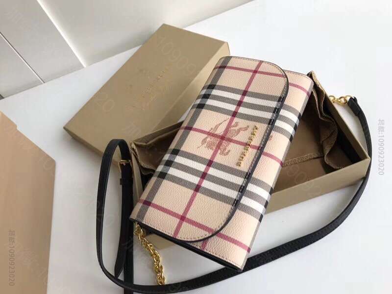 Burberry巴宝莉House 格纹拼皮革钱夹4801