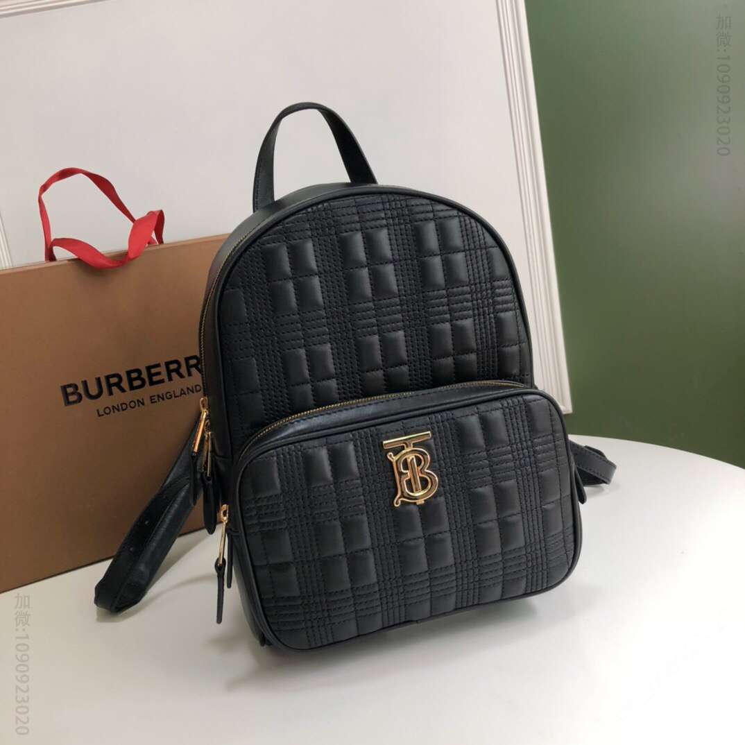 Burberry巴宝莉羔羊皮绗缝格纹双肩包80196011