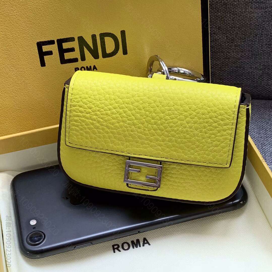 FENDI芬迪柠檬黄钥匙包315